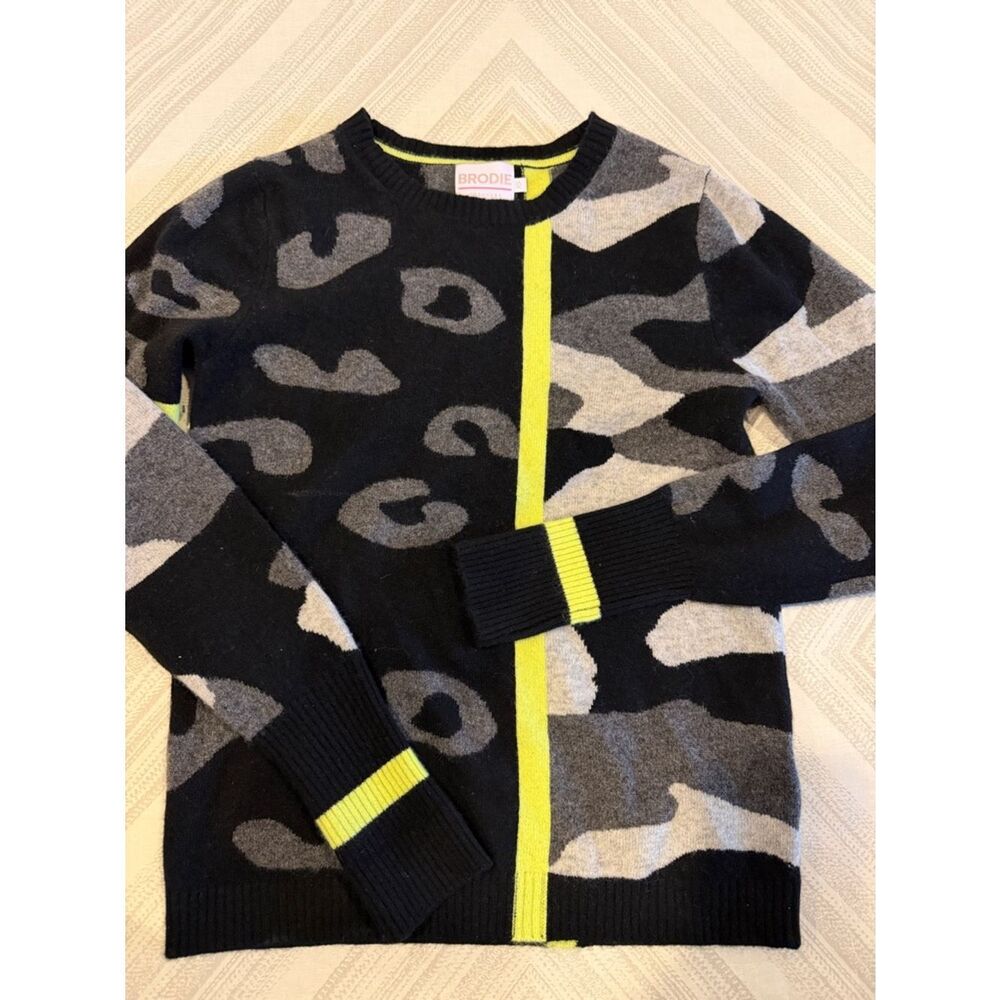 BRODIE Cashmere Blend Animal Print Sweater – XS